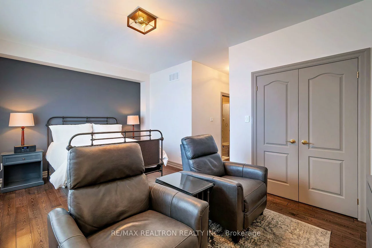 412, Falconwood Hollow, Aurora Estates, Aurora