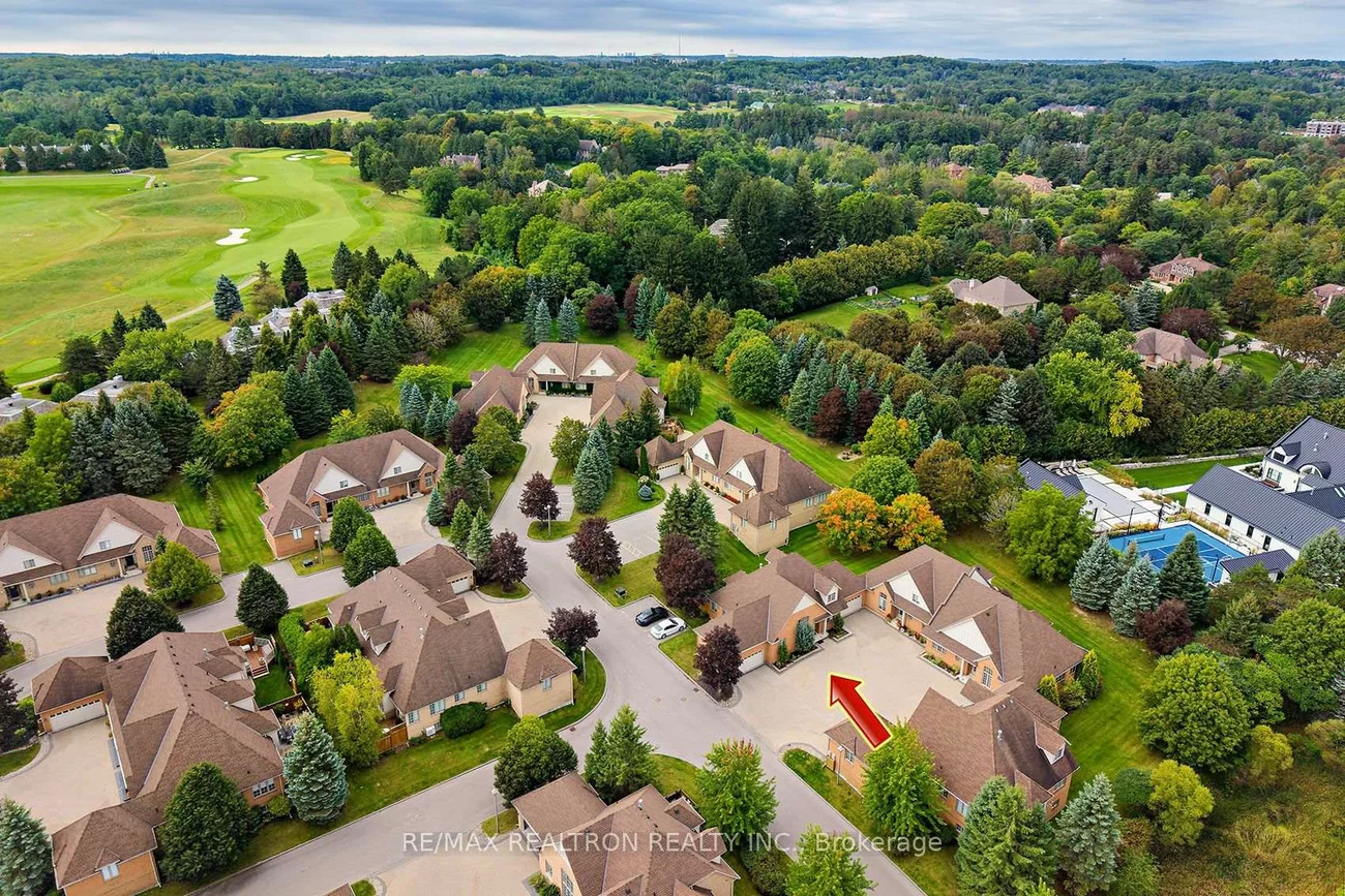 412, Falconwood Hollow, Aurora Estates, Aurora