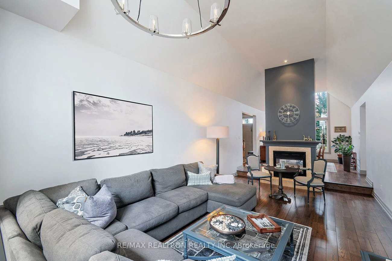 412, Falconwood Hollow, Aurora Estates, Aurora