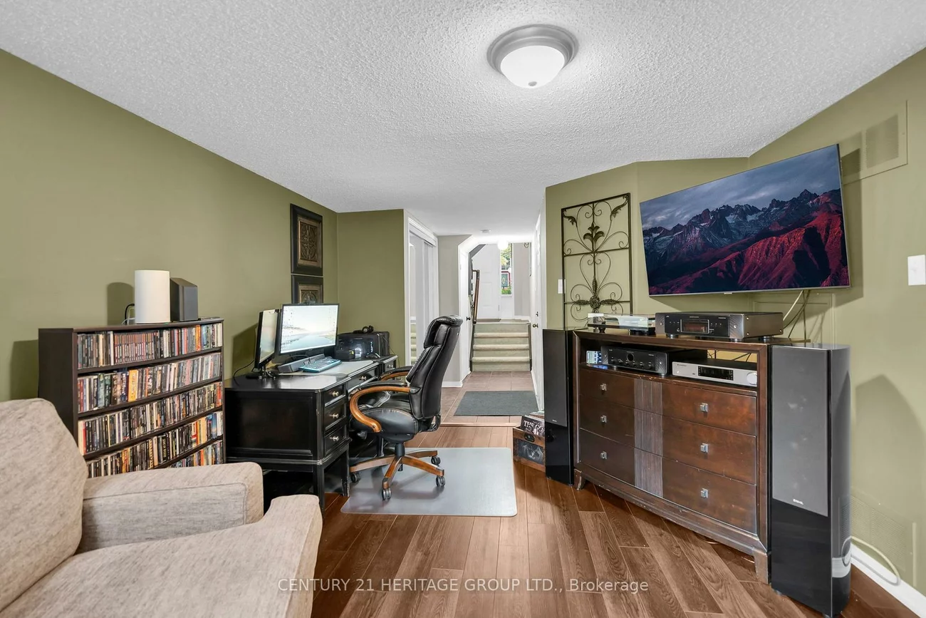 83, Mosaics, Aurora Highlands, Aurora