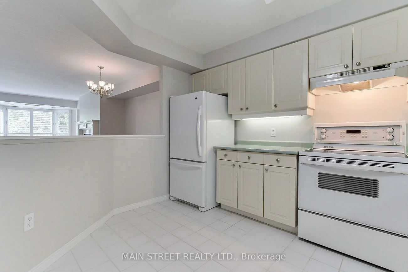 85, Wellington, Aurora Village, Aurora