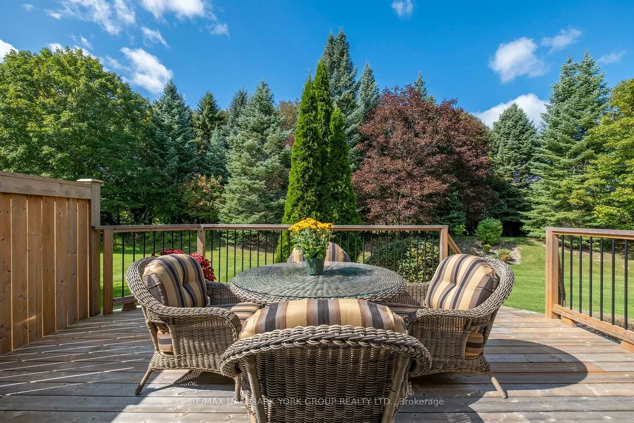 422, Falconwood, Aurora Estates, Aurora