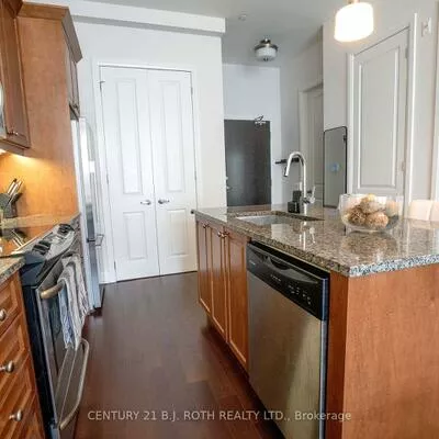 15277, Yonge, Aurora Village, Aurora