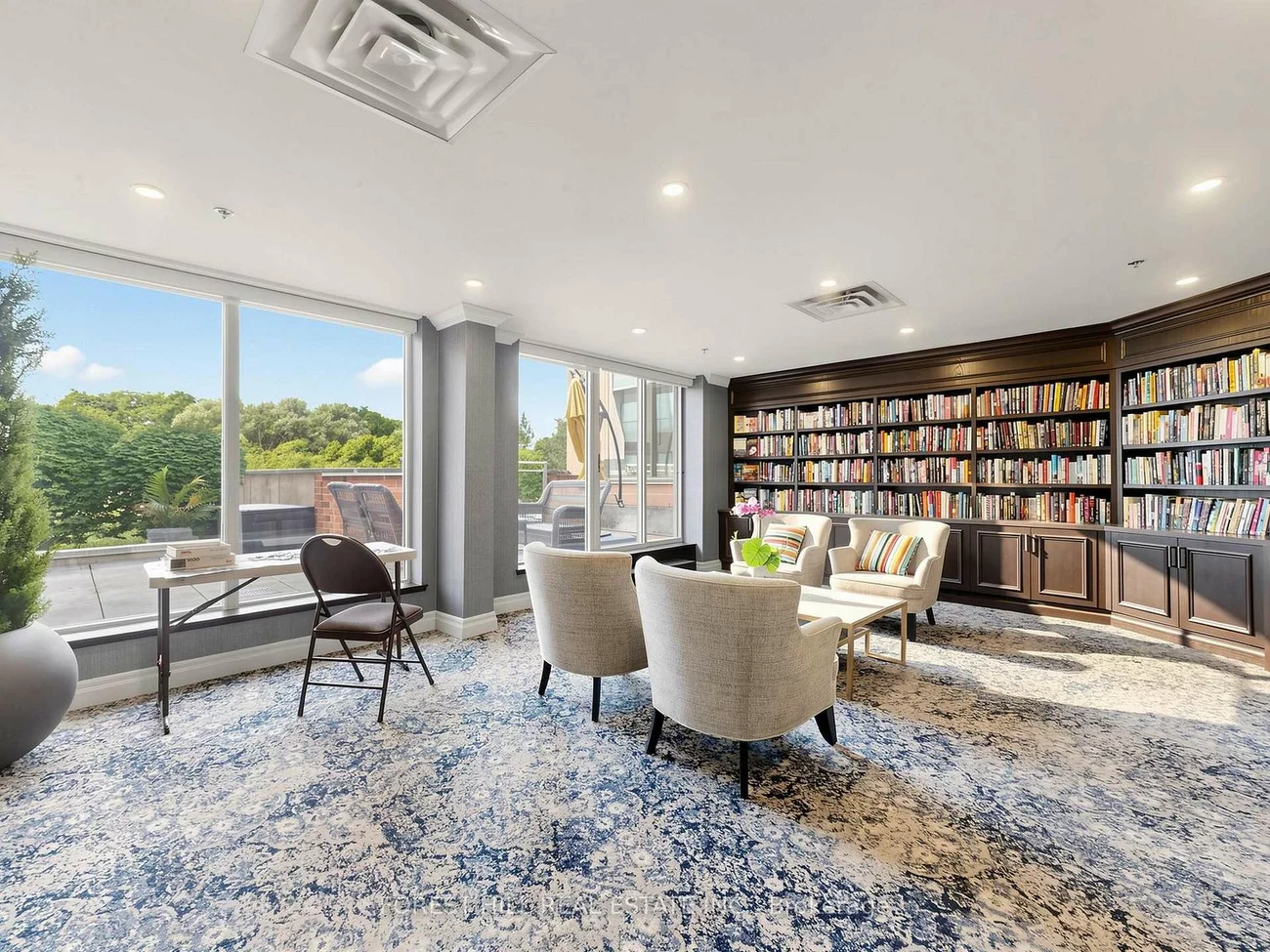 14924, Yonge, Aurora Highlands, Aurora