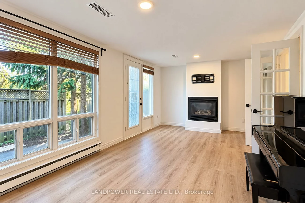 106, Poplar, Aurora Highlands, Aurora