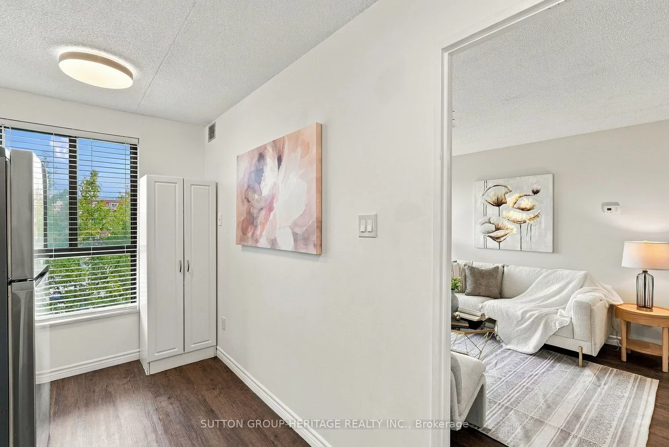 15390, Yonge, Aurora Village, Aurora