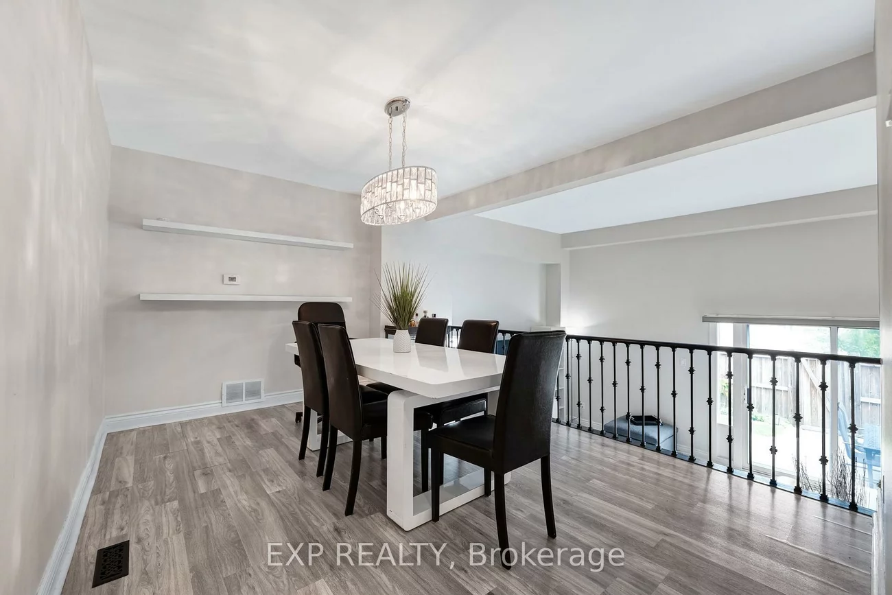 6, Poplar, Aurora Highlands, Aurora