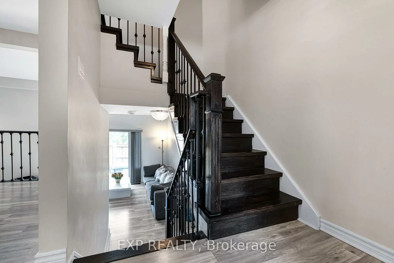 6, Poplar, Aurora Highlands, Aurora