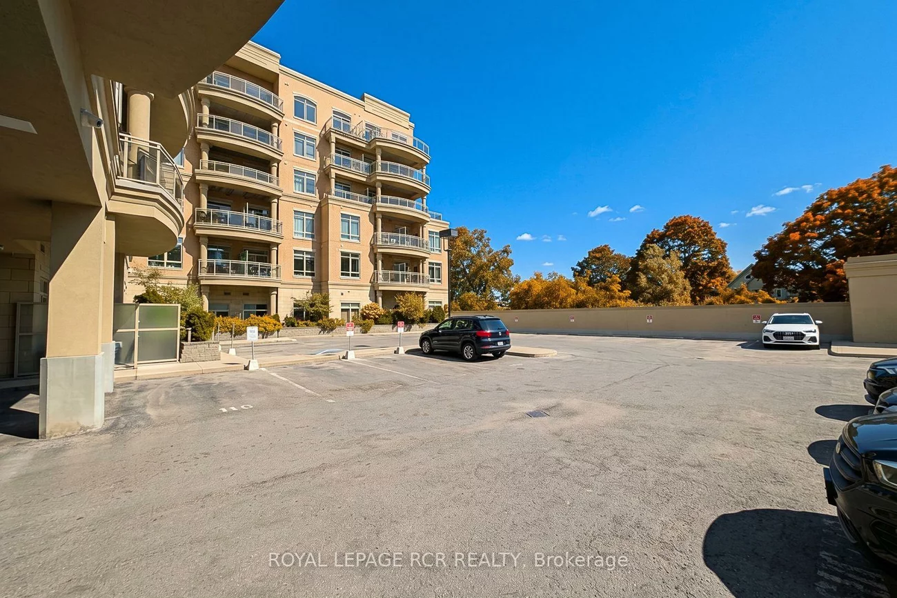 15277, Yonge, Aurora Village, Aurora
