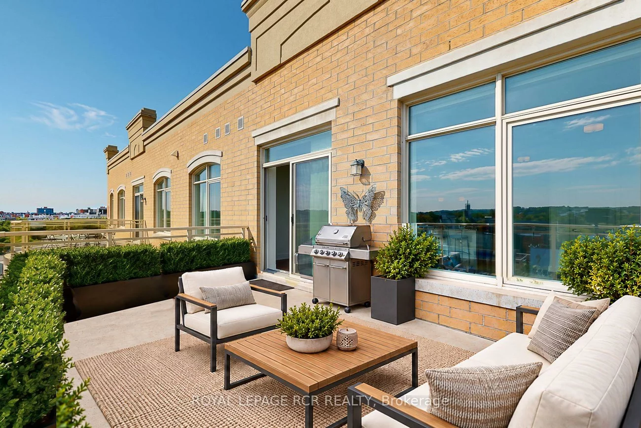 15277, Yonge, Aurora Village, Aurora
