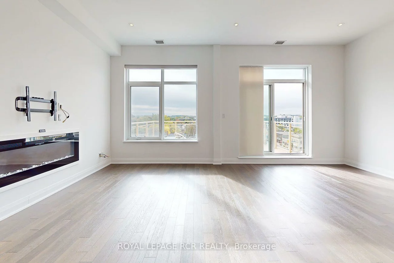 15277, Yonge, Aurora Village, Aurora