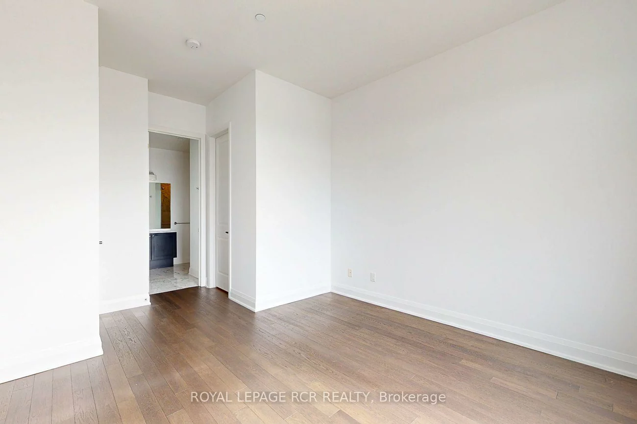 15277, Yonge, Aurora Village, Aurora