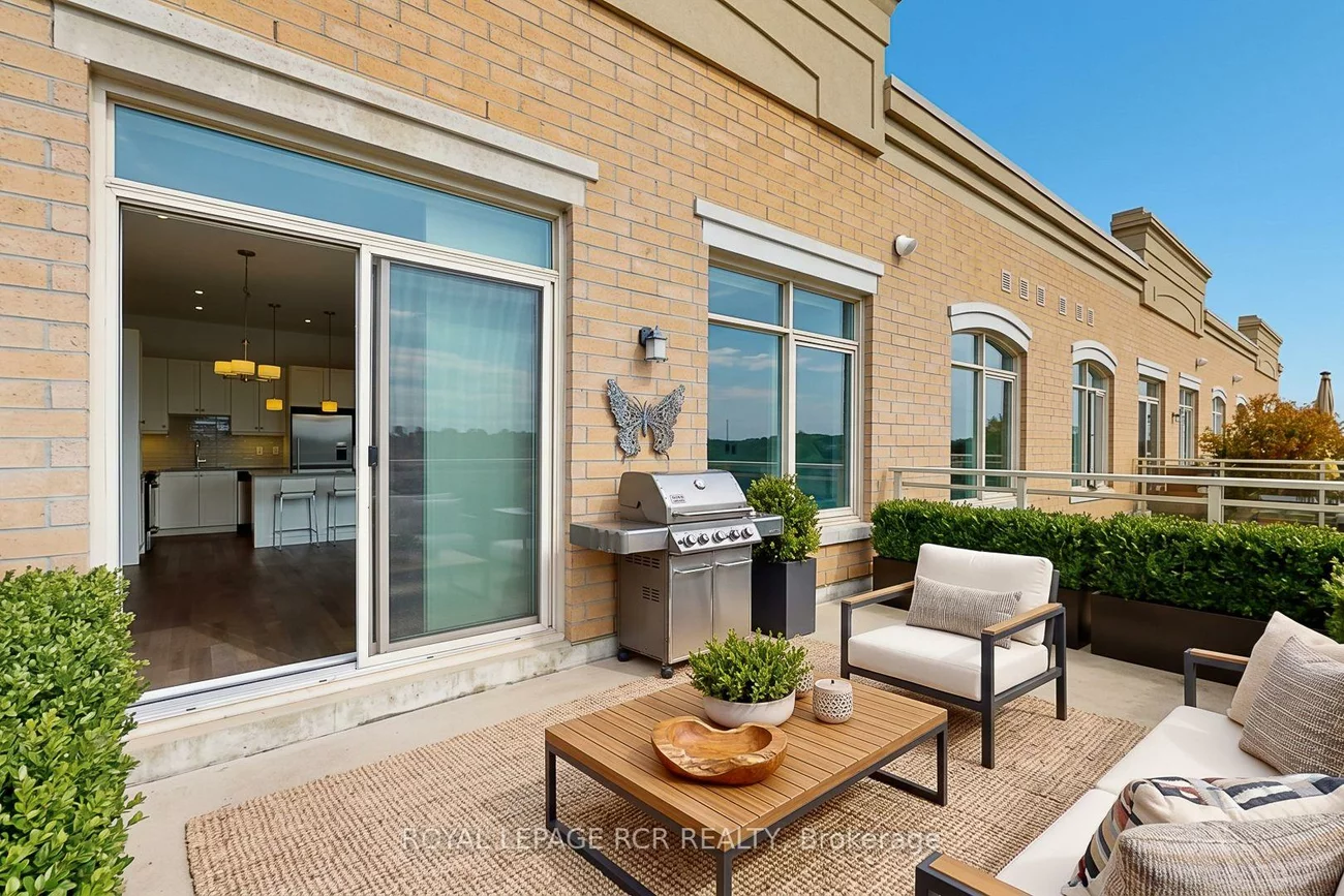15277, Yonge, Aurora Village, Aurora