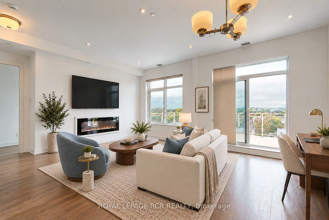 15277, Yonge, Aurora Village, Aurora
