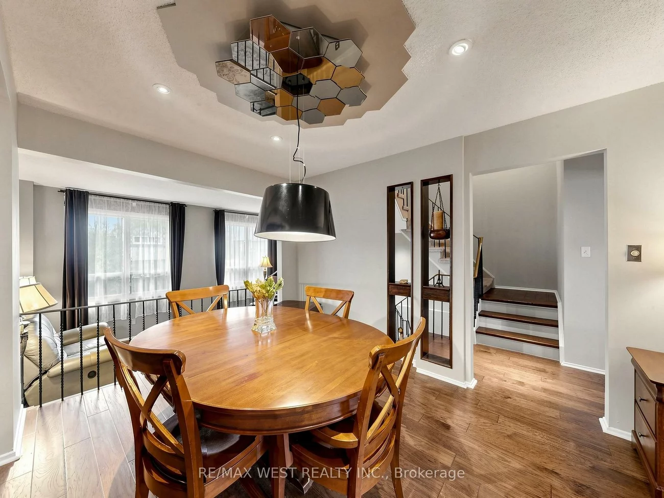 121, Poplar, Aurora Highlands, Aurora