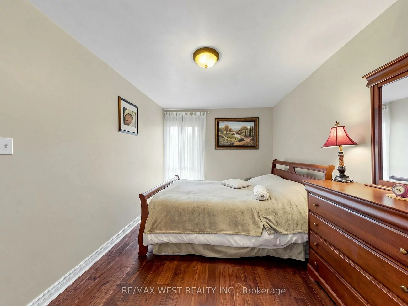 121, Poplar, Aurora Highlands, Aurora