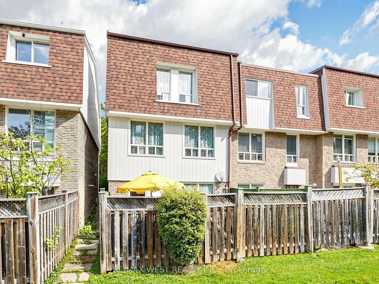 121, Poplar, Aurora Highlands, Aurora