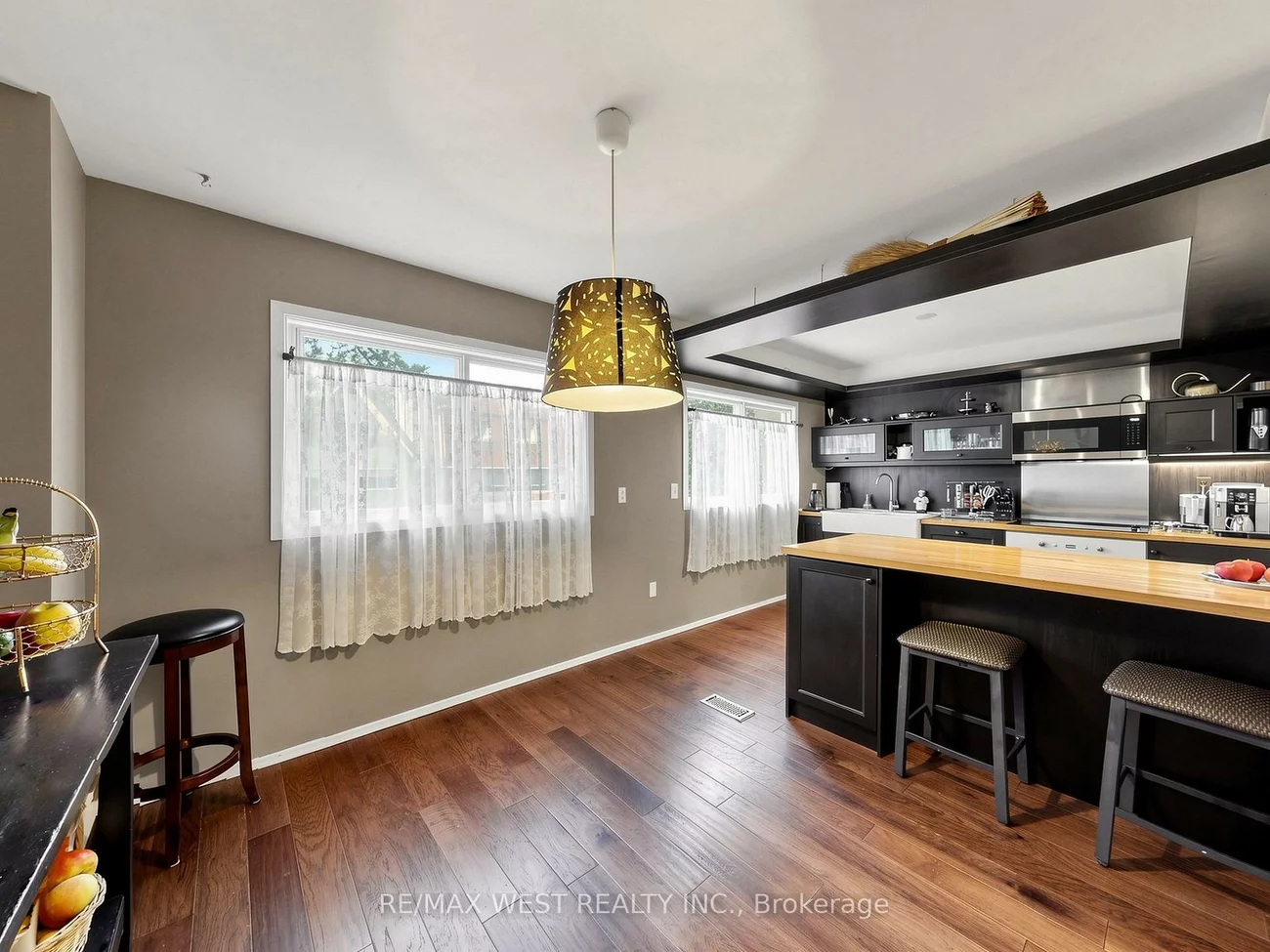 121, Poplar, Aurora Highlands, Aurora