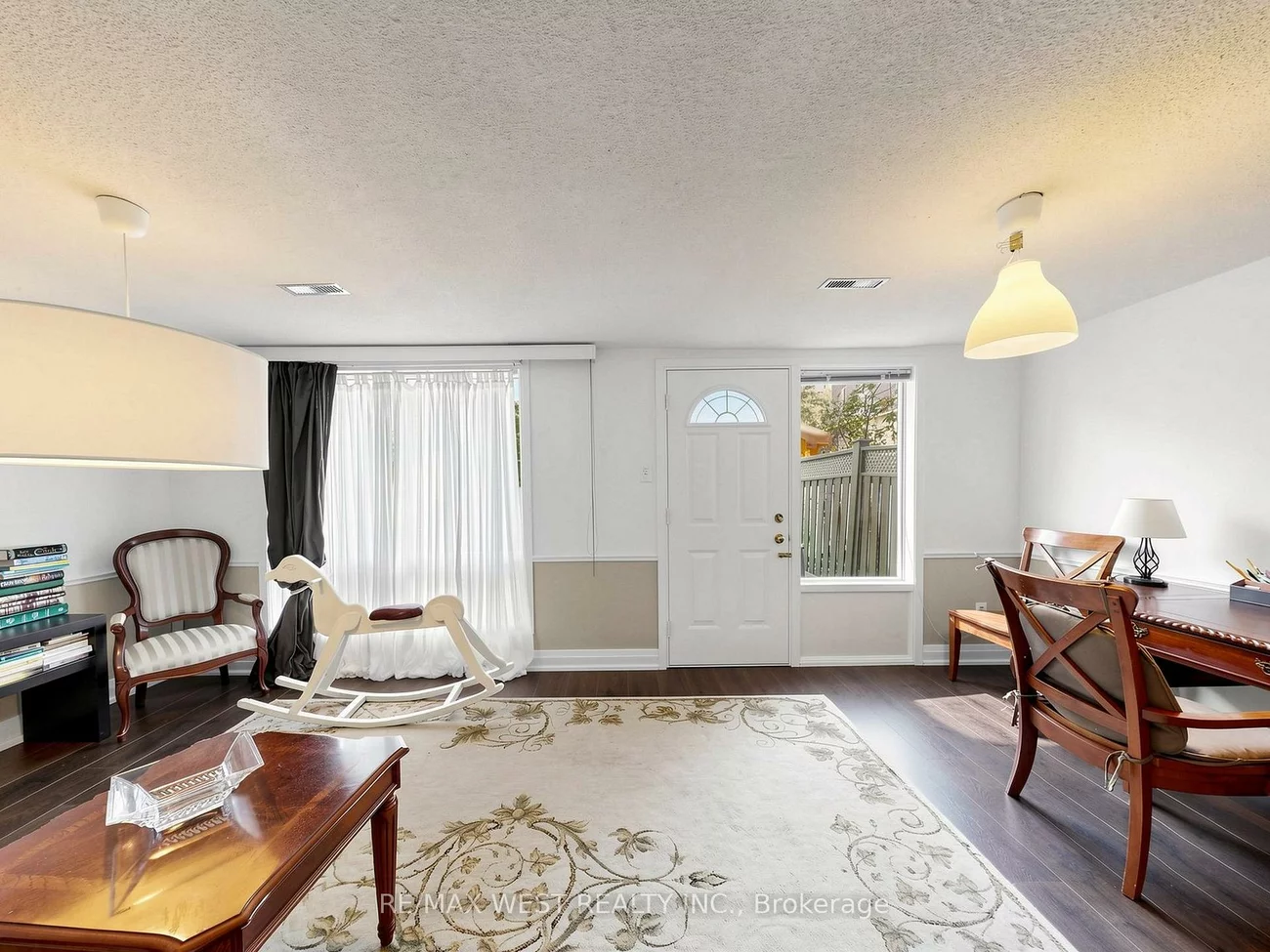121, Poplar, Aurora Highlands, Aurora