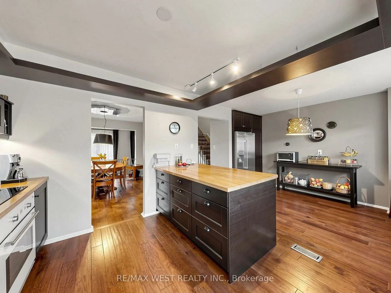 121, Poplar, Aurora Highlands, Aurora