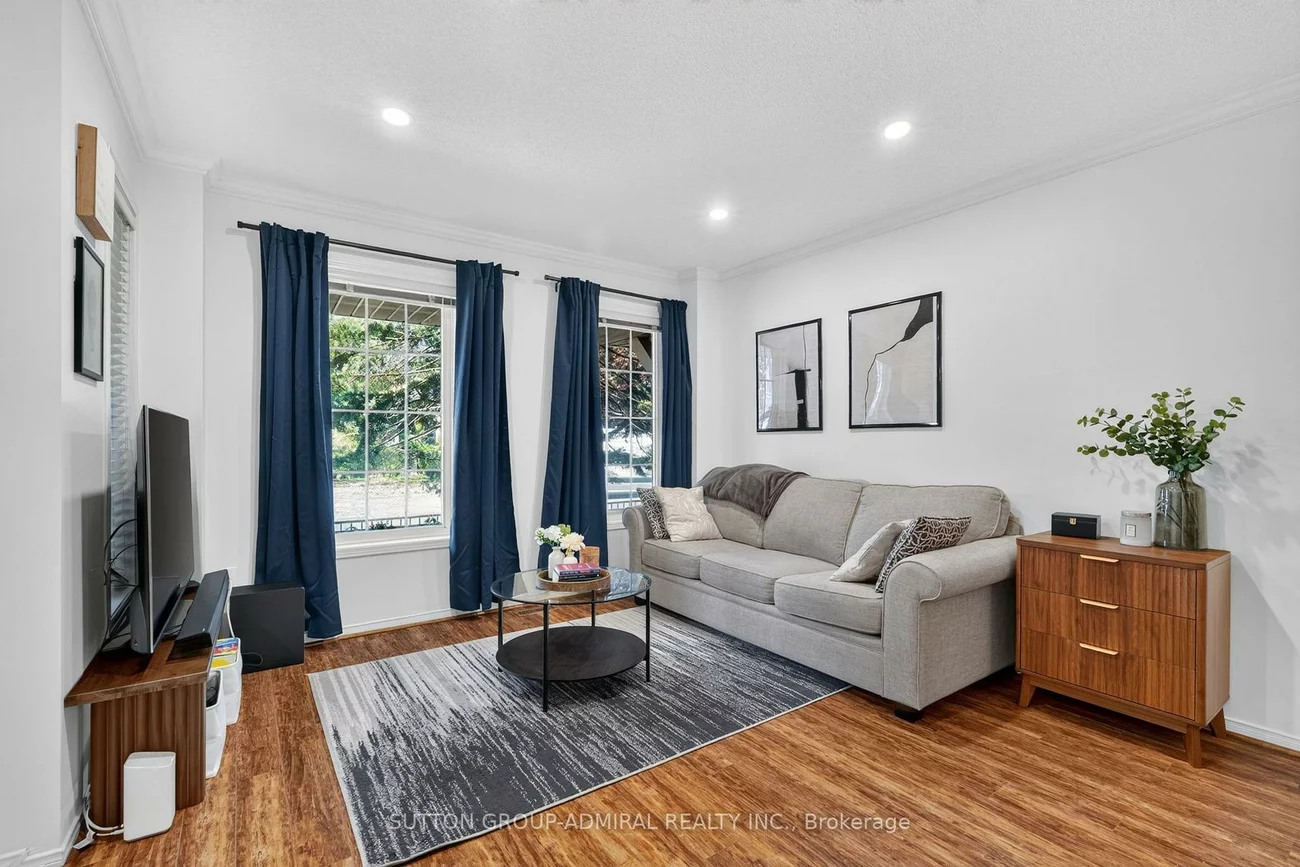 359, John West, Bayview Wellington, Aurora