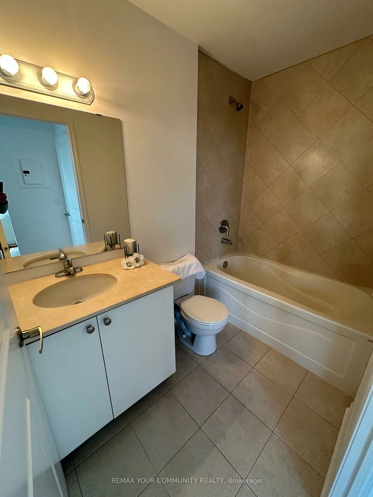 15450, Yonge, Aurora Heights, Aurora