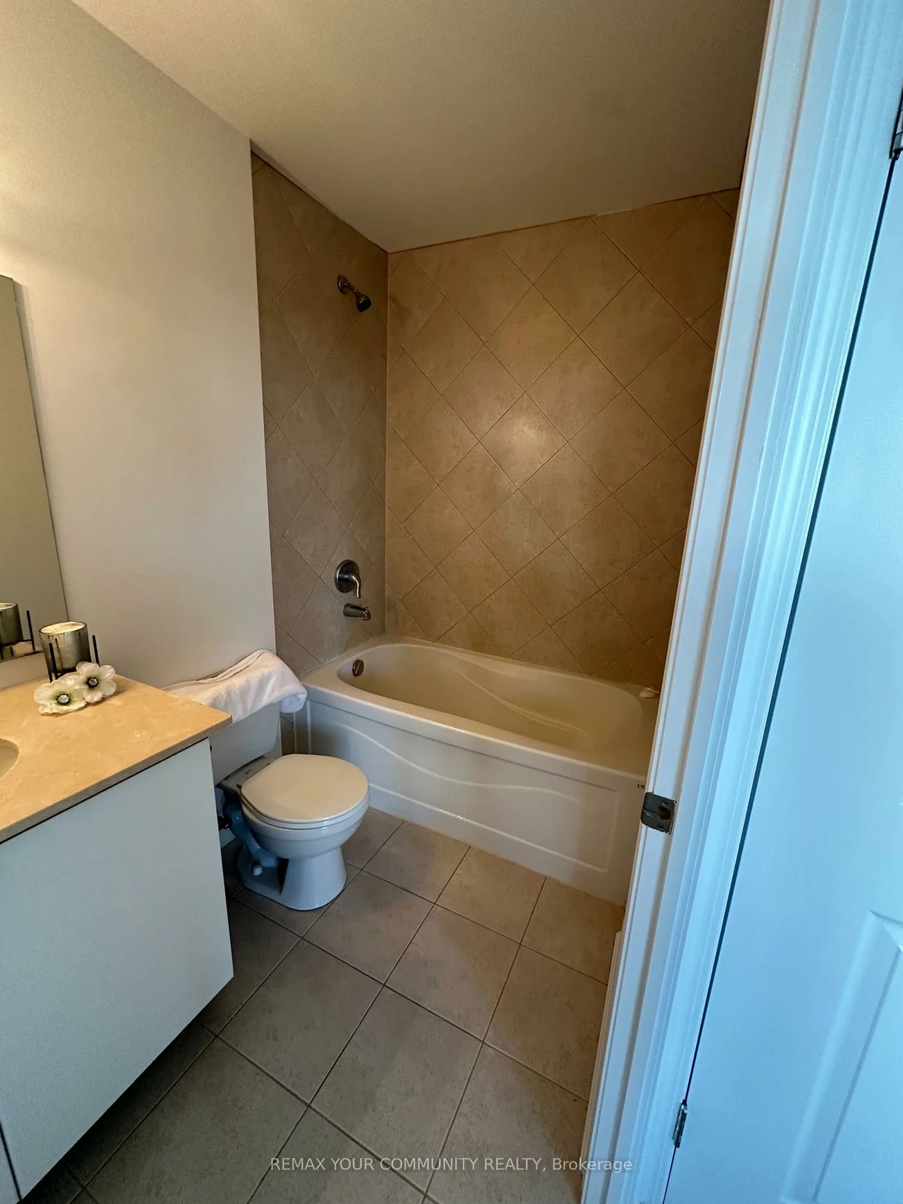 15450, Yonge, Aurora Heights, Aurora
