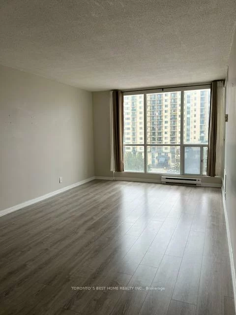 65, Ellen, City Centre, Barrie