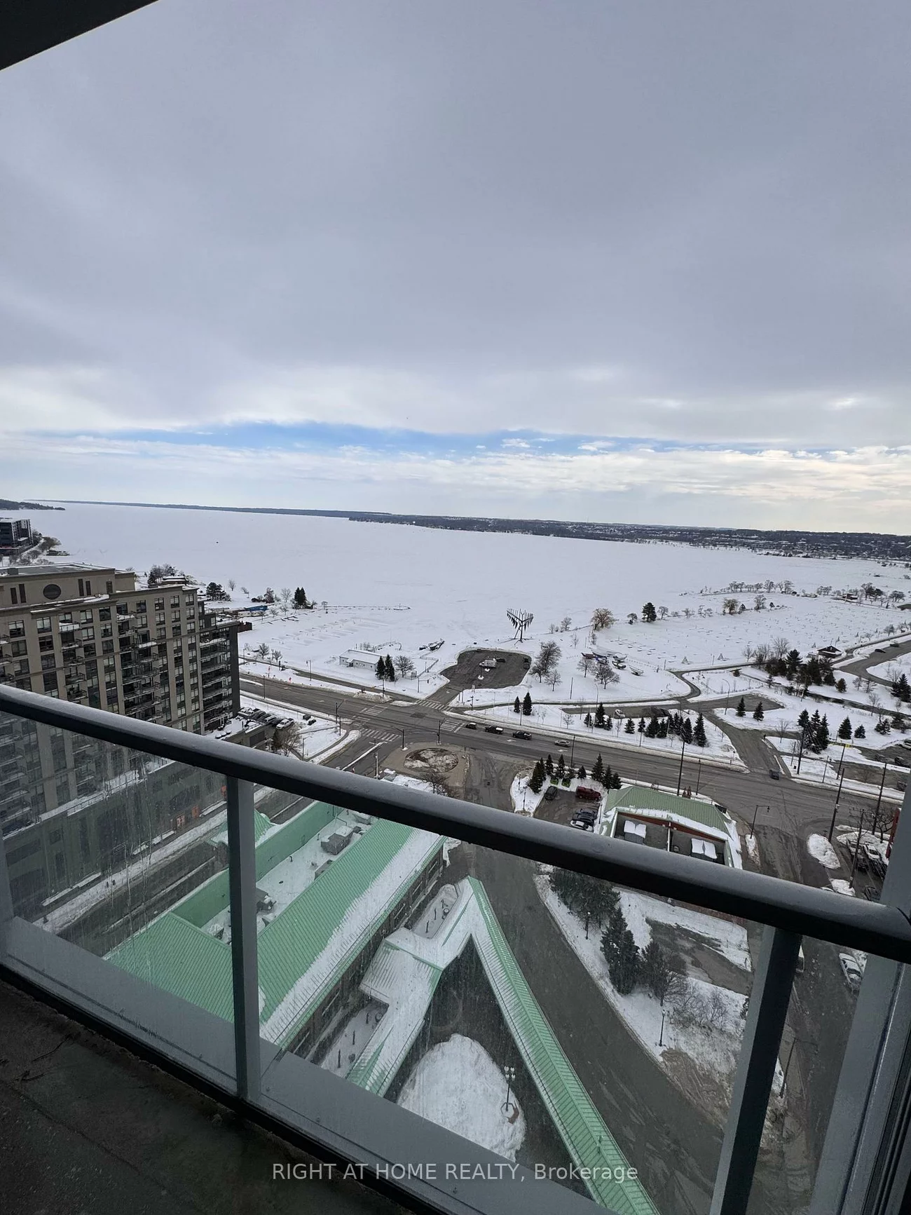 39, Mary, City Centre, Barrie