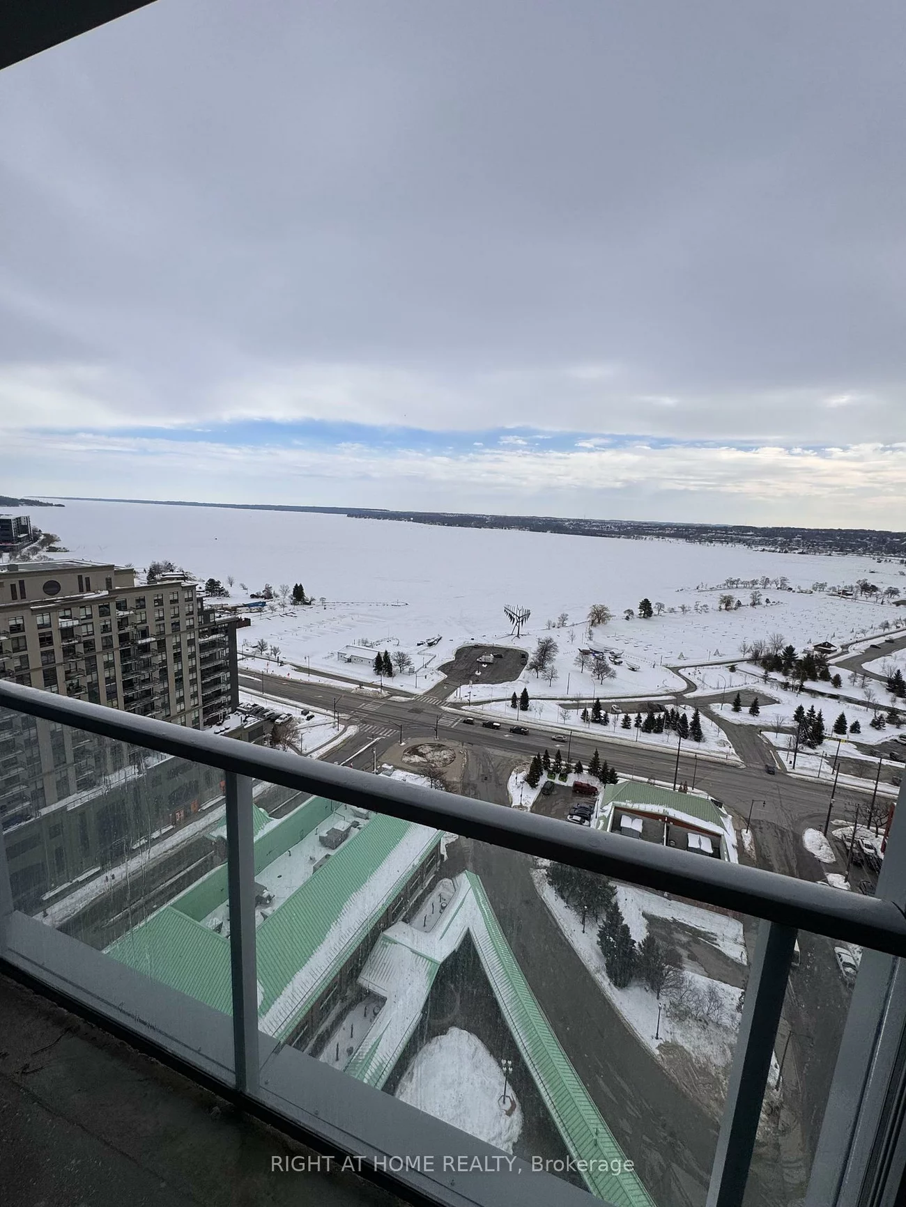 39, Mary, City Centre, Barrie