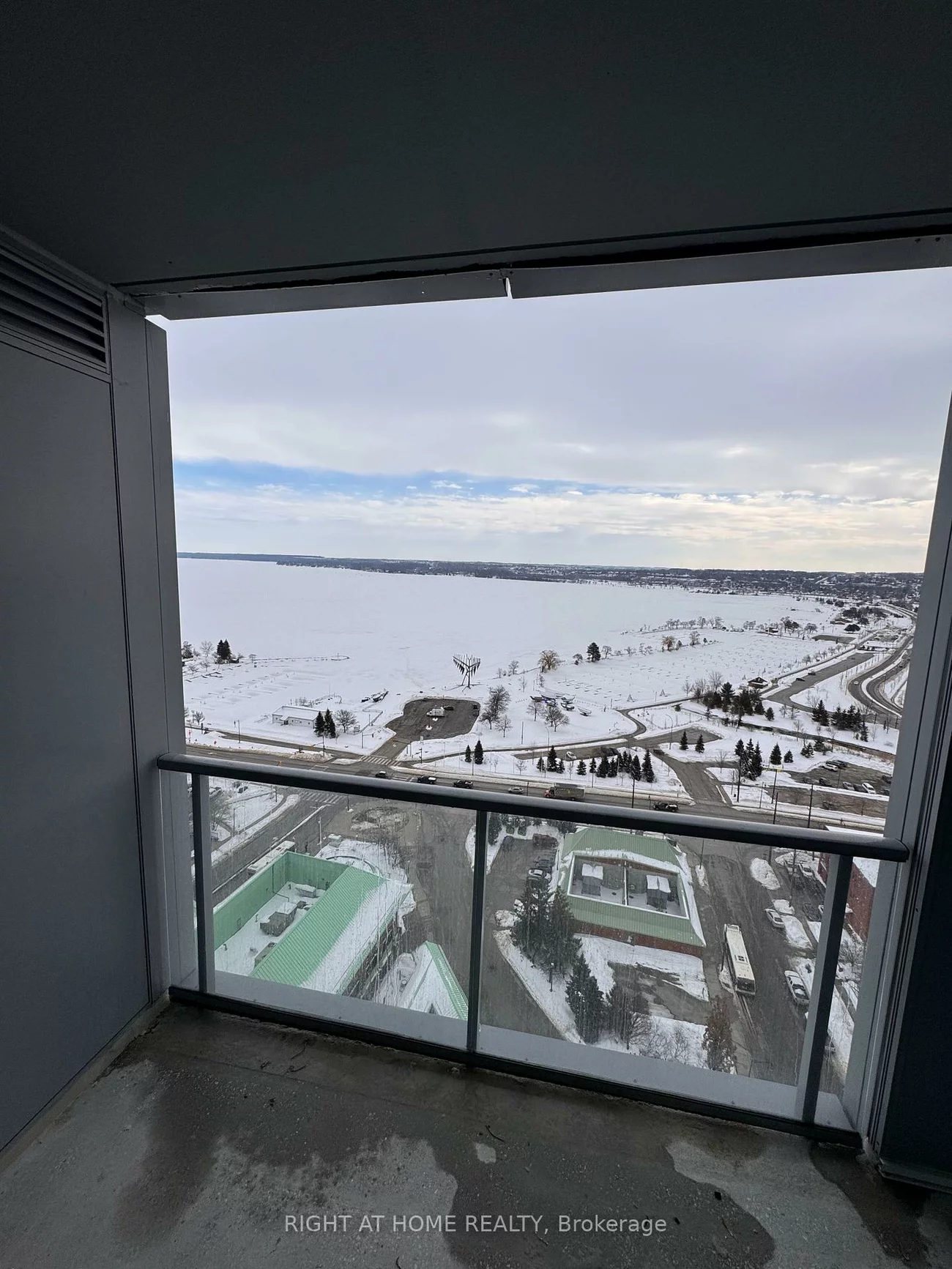 39, Mary, City Centre, Barrie