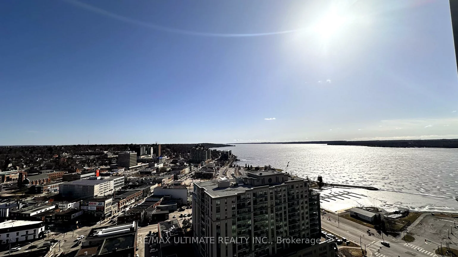 39, Mary, City Centre, Barrie