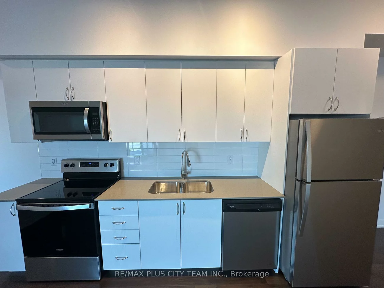 56, Lakeside, Little Lake, Barrie