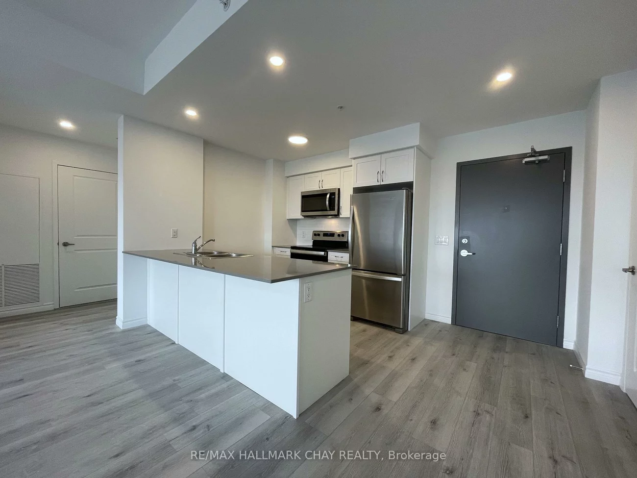 30, Hanmer, West Bayfield, Barrie