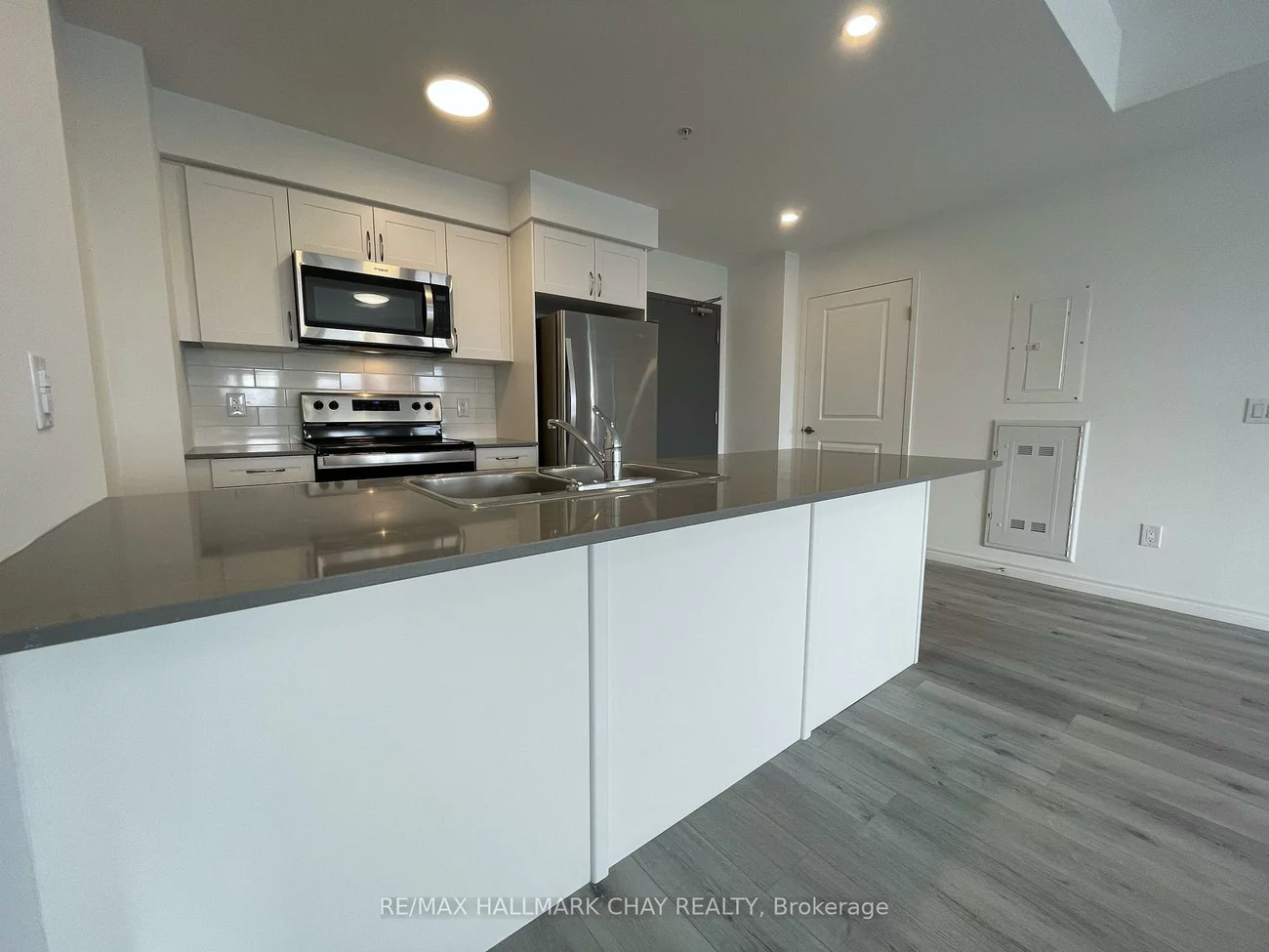 30, Hanmer, West Bayfield, Barrie