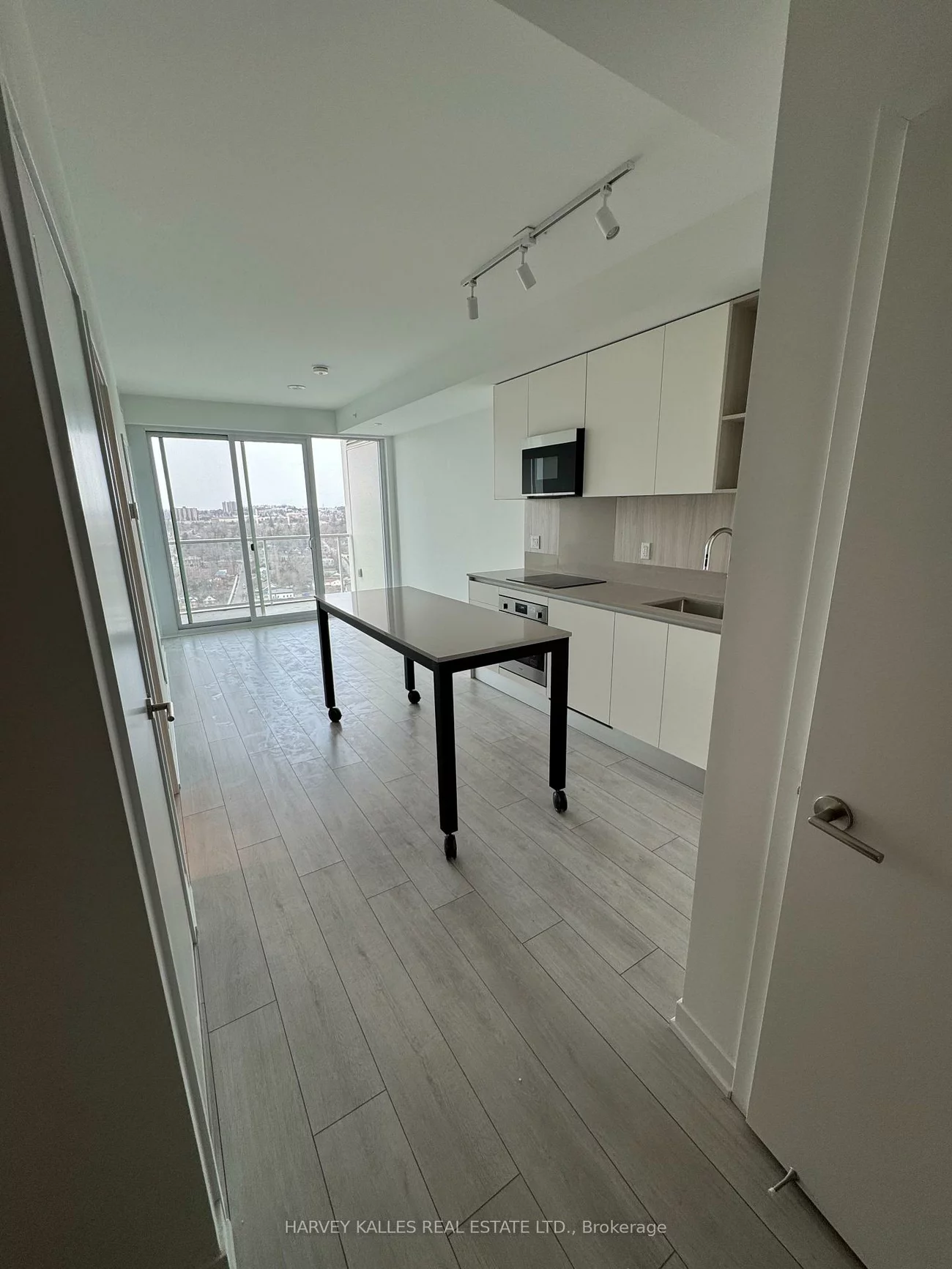 39, Mary, City Centre, Barrie