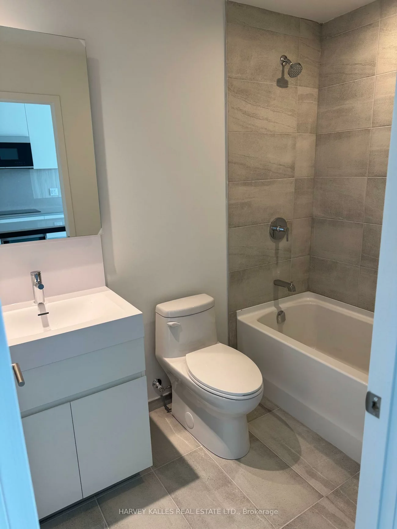 39, Mary, City Centre, Barrie