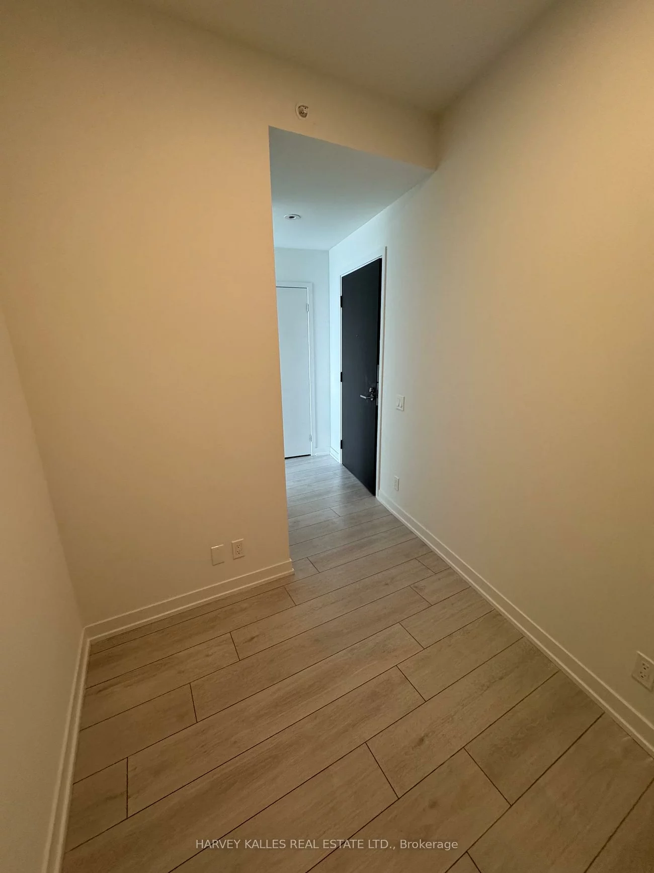 39, Mary, City Centre, Barrie