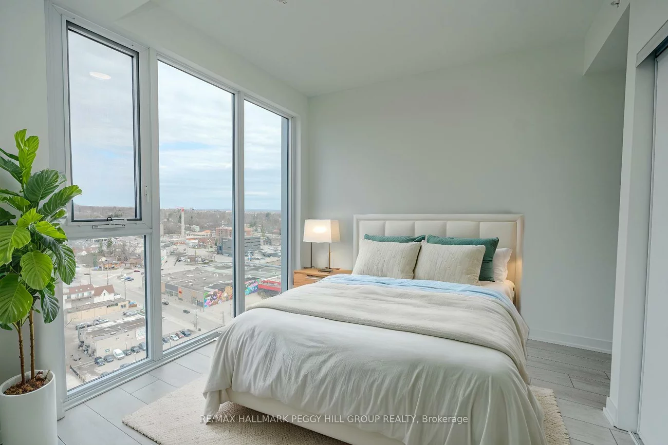 39, Mary, City Centre, Barrie