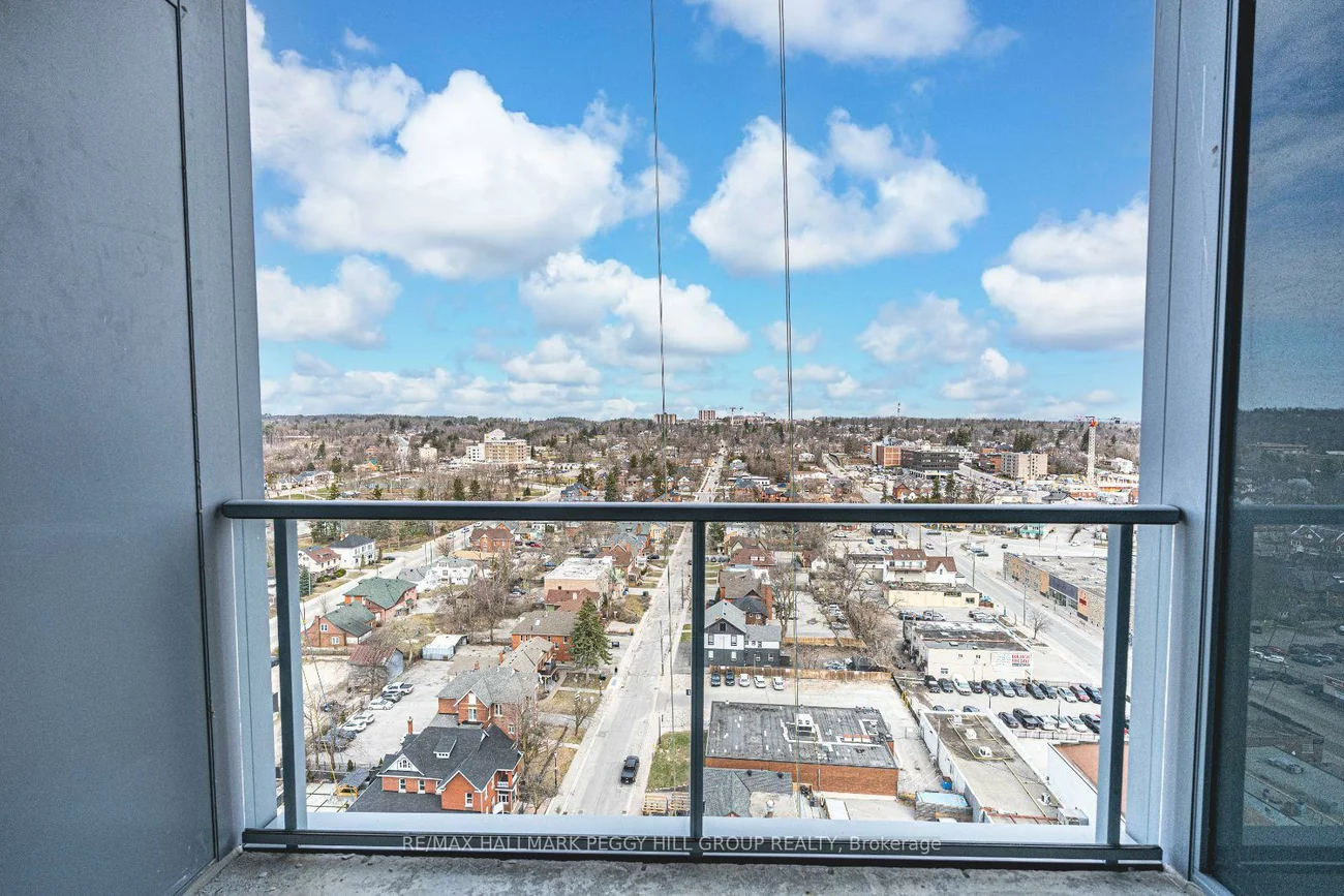 39, Mary, City Centre, Barrie
