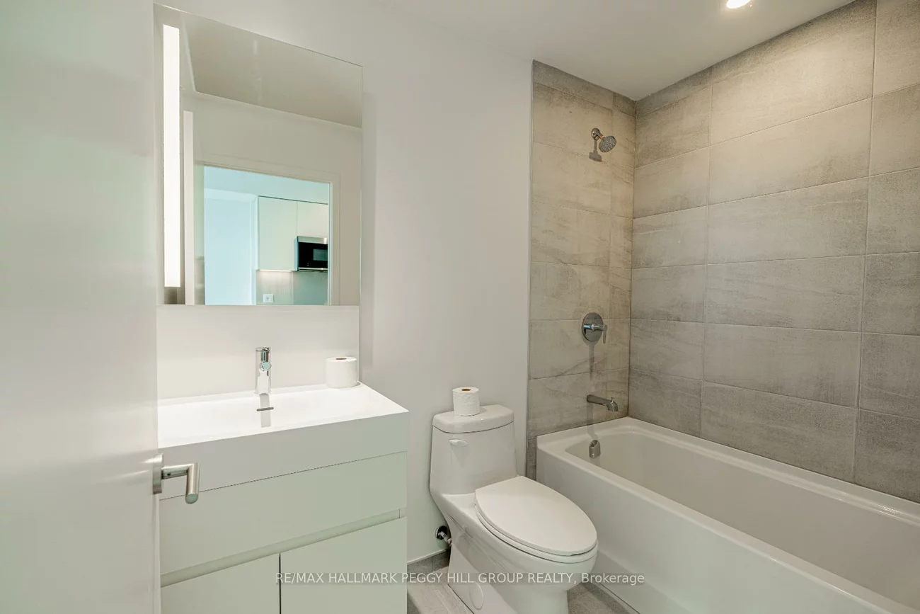 39, Mary, City Centre, Barrie