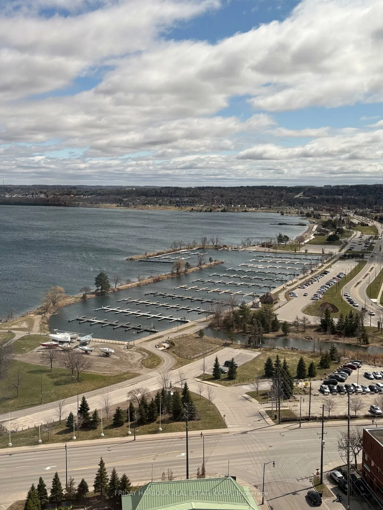 39, Mary, City Centre, Barrie