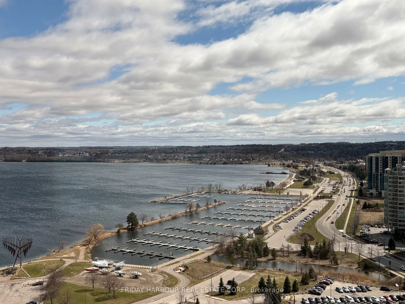 39, Mary, City Centre, Barrie