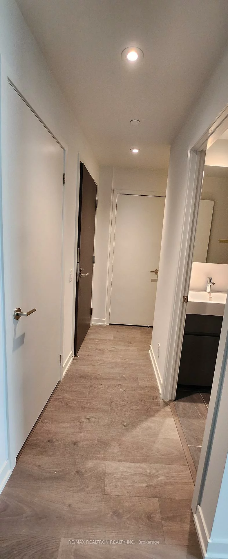 39, Mary, City Centre, Barrie