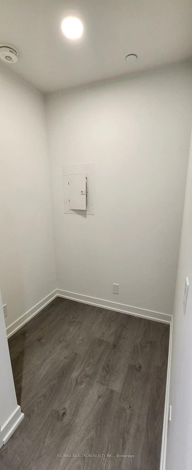 39, Mary, City Centre, Barrie
