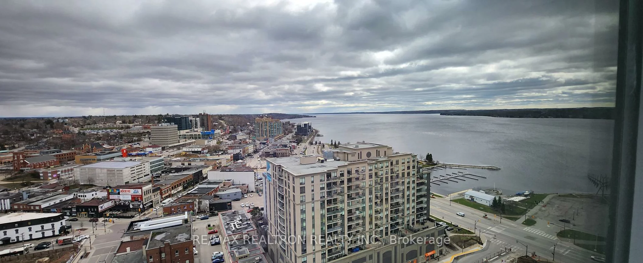39, Mary, City Centre, Barrie
