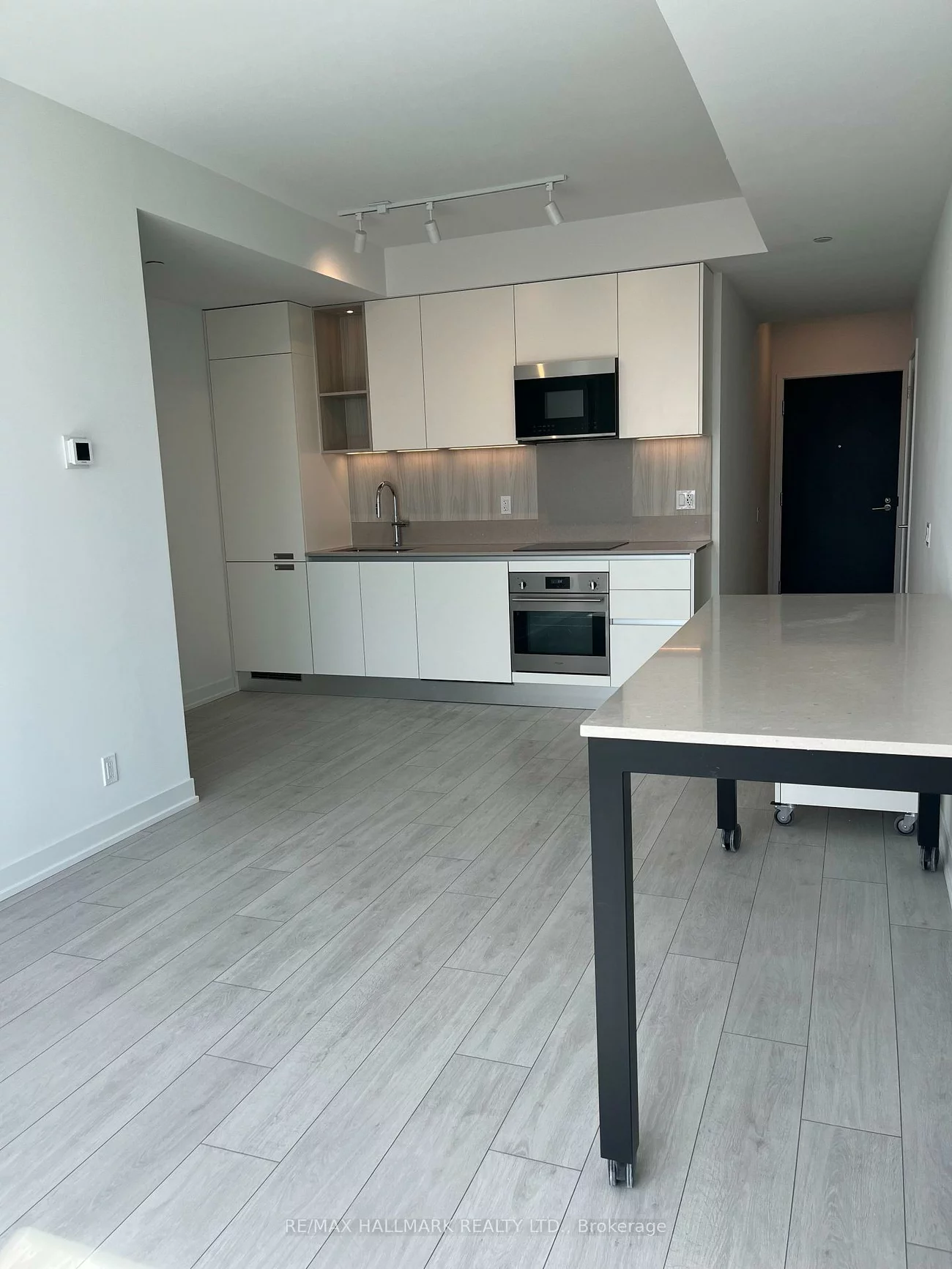 39, Mary, City Centre, Barrie
