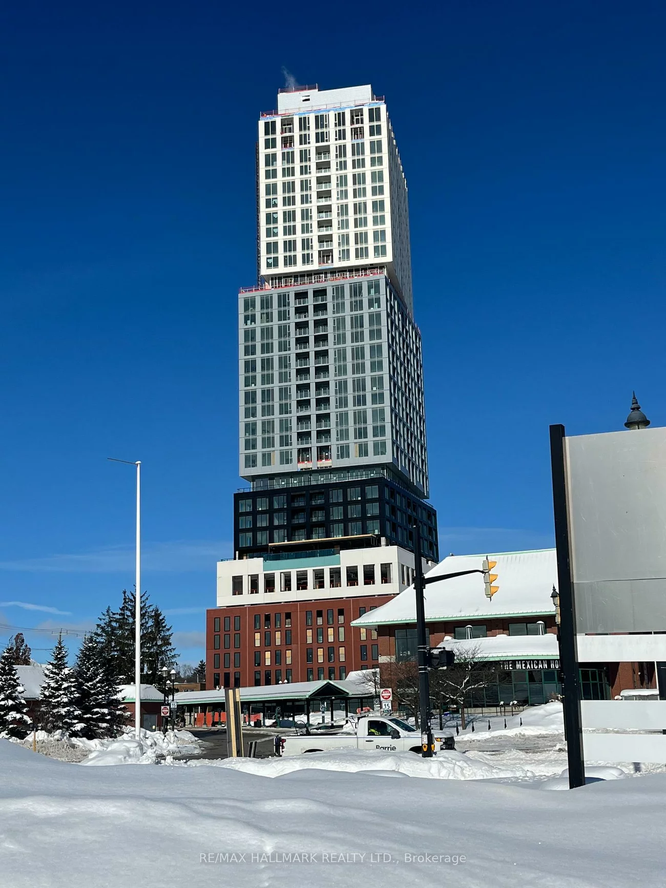 39, Mary, City Centre, Barrie