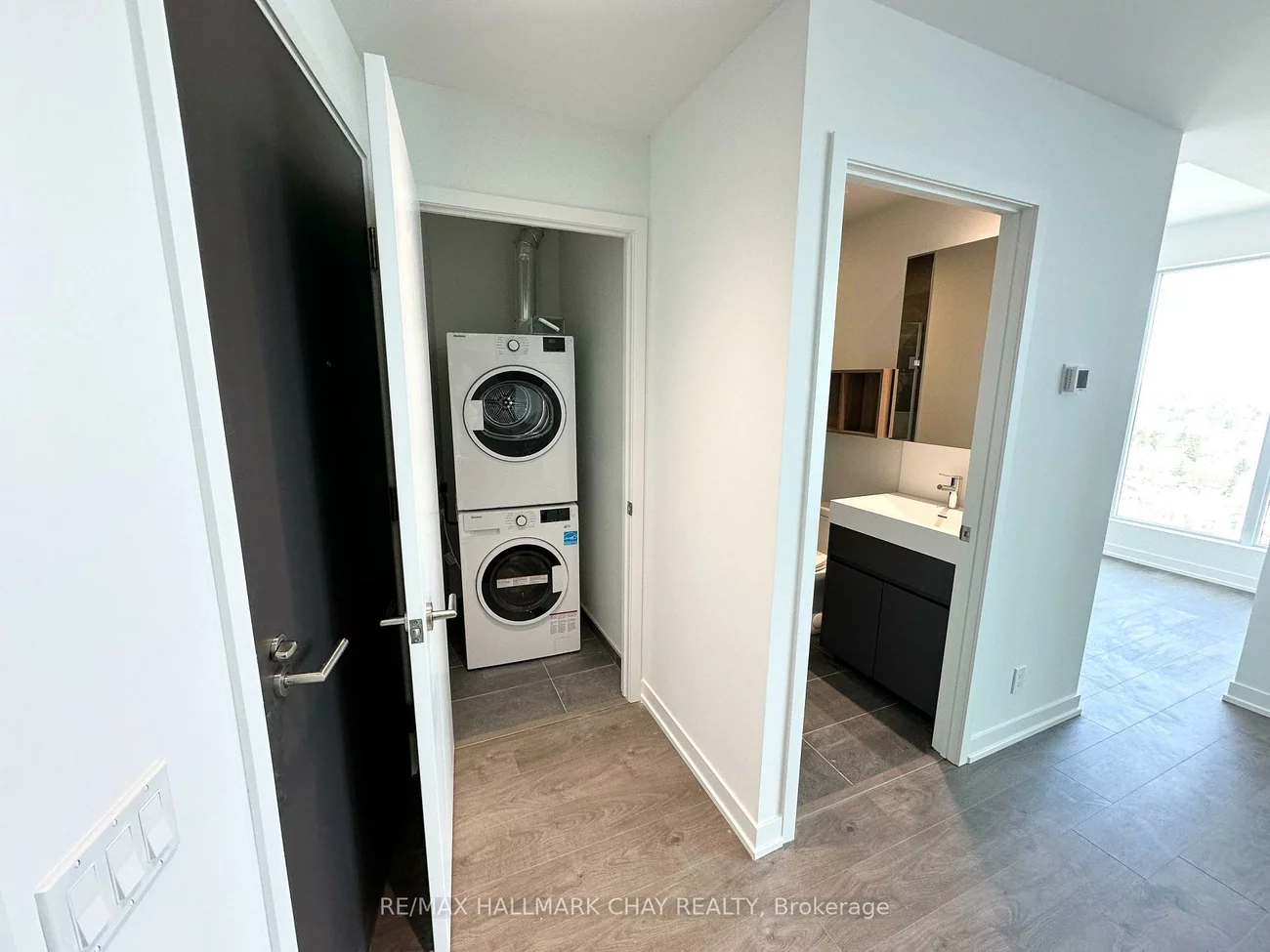 39, Mary, City Centre, Barrie