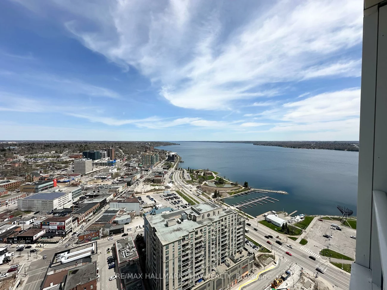 39, Mary, City Centre, Barrie